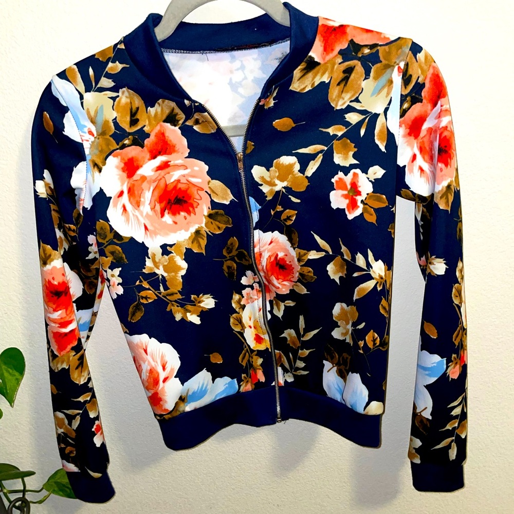 Women’s light bomber jacket